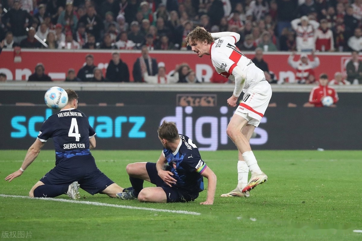 aoa体育视频-包含霍芬海姆豪取胜利，展现强大实力的词条