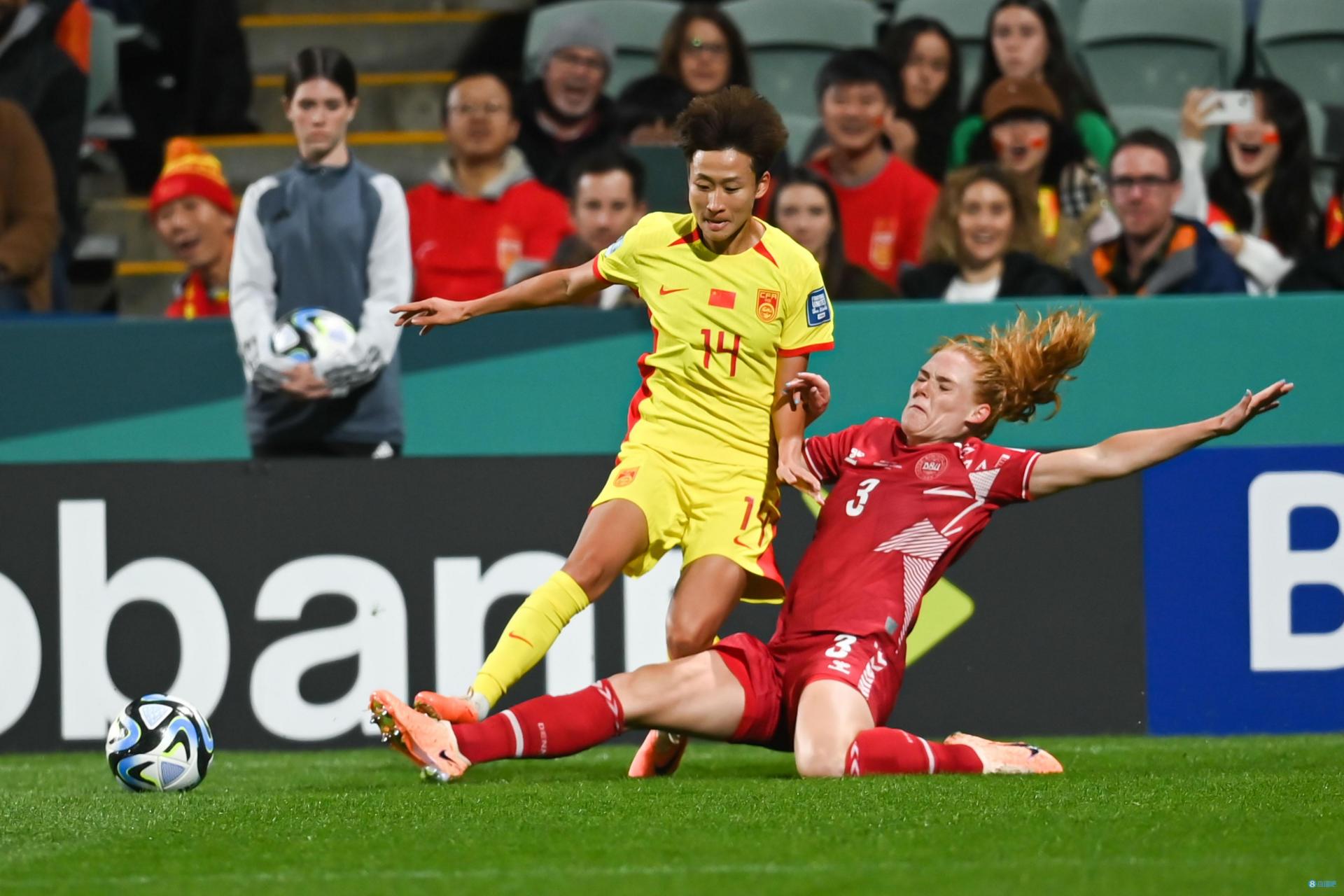 aoa体育视频-看破全场：女足比赛中一针见血的简单介绍