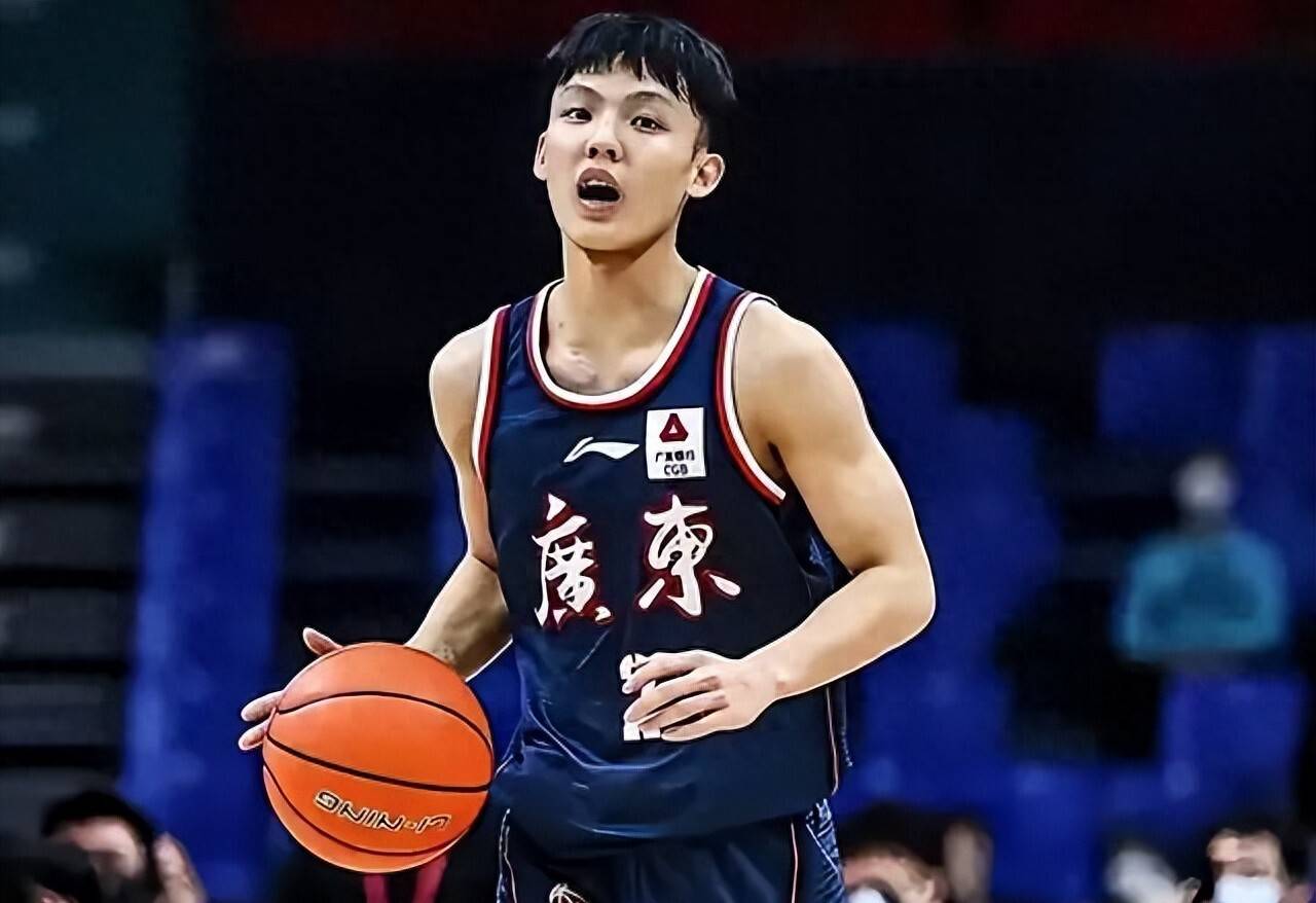 aoa体育新闻-男篮联赛强强对话即将掀起篮球热潮(男篮cba2020一2021赛程总表)