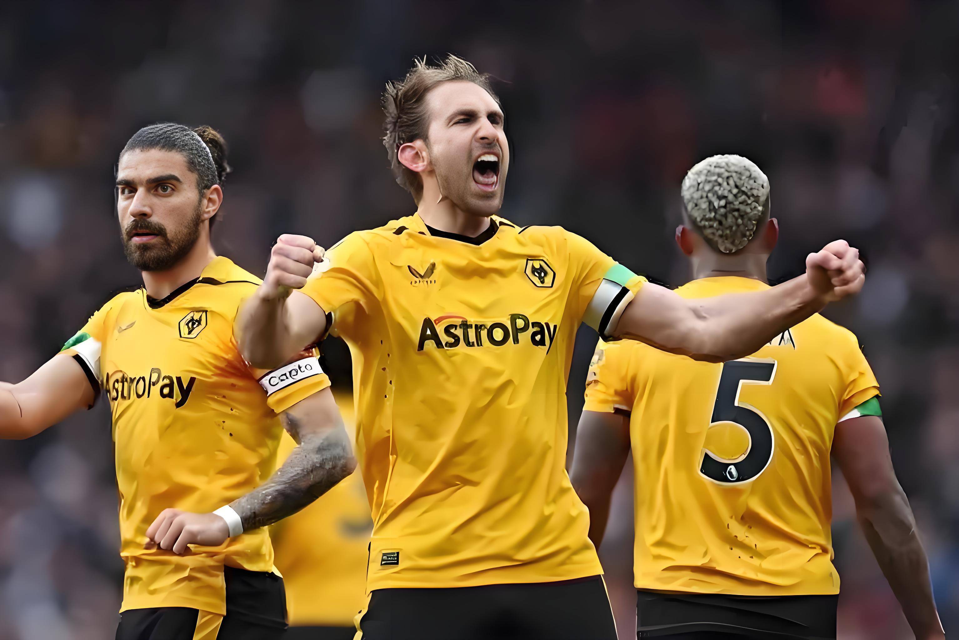 aoa体育培训-利物浦夺冠热门，主场迎战狼队