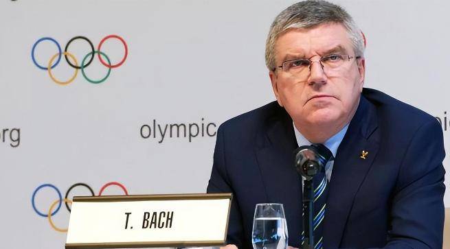 aoa体育馆-澳大利亚游泳名将再次夺冠，领跑金牌榜的简单介绍