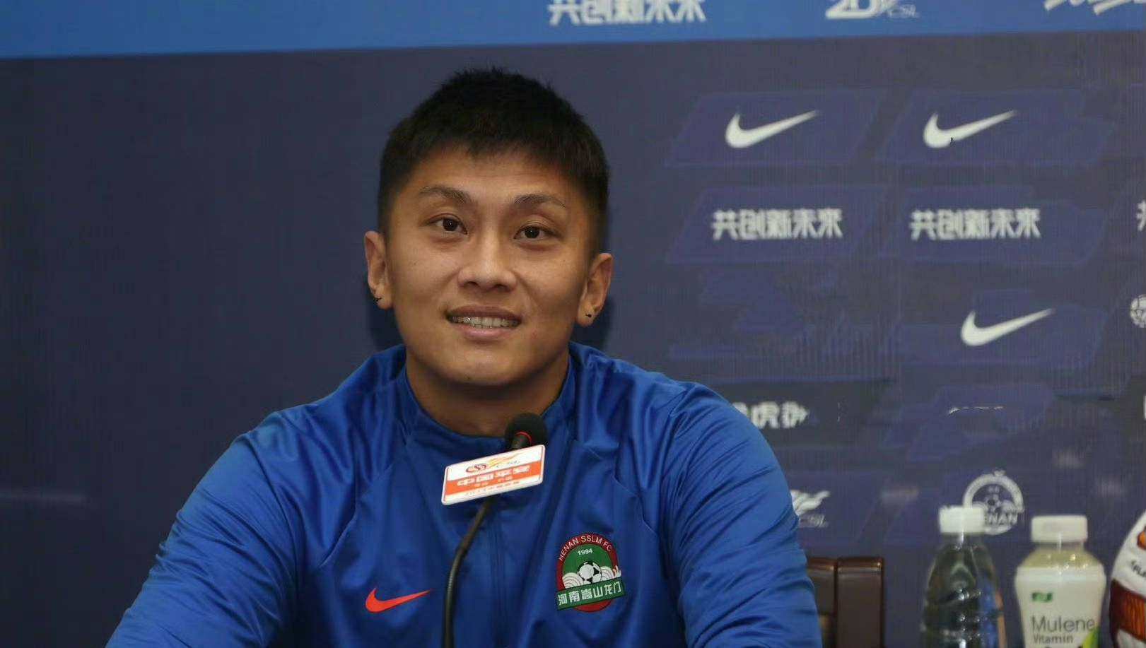 aoa体育直播-教练战术调整得当，全队配合无间