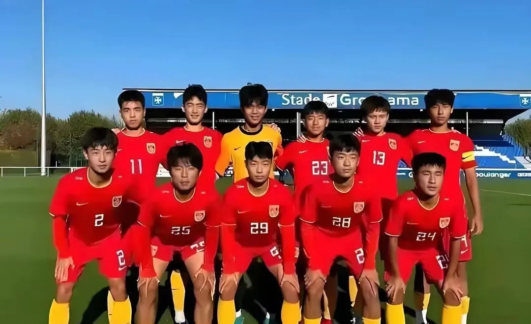 aoa体育娱乐-球员们在关键比赛中获得胜利