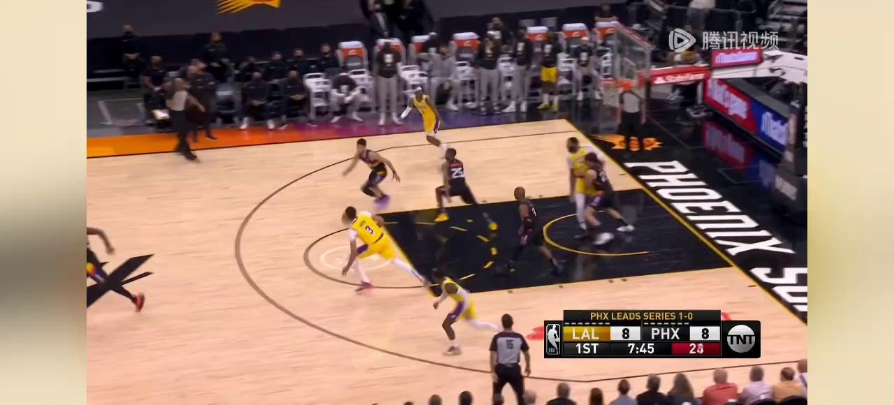 aoa体育新闻-湖人再胜太阳掌握胜局：卡尔德隆犀利表现的简单介绍