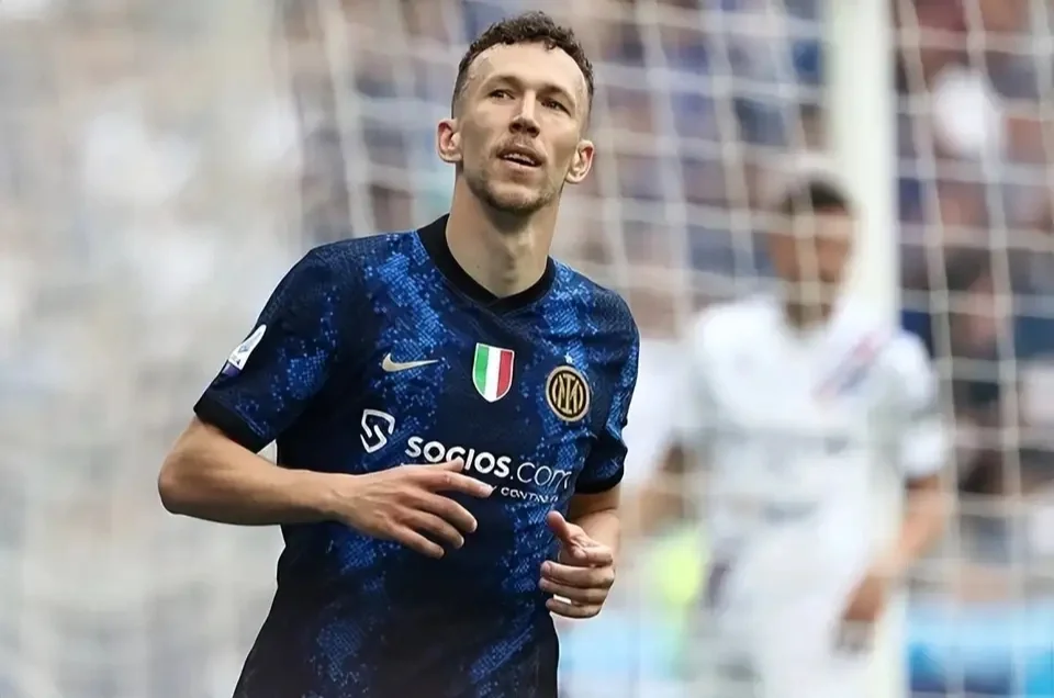 aoa体育视频-阿贾克斯新秀成长迅速，入选国家队