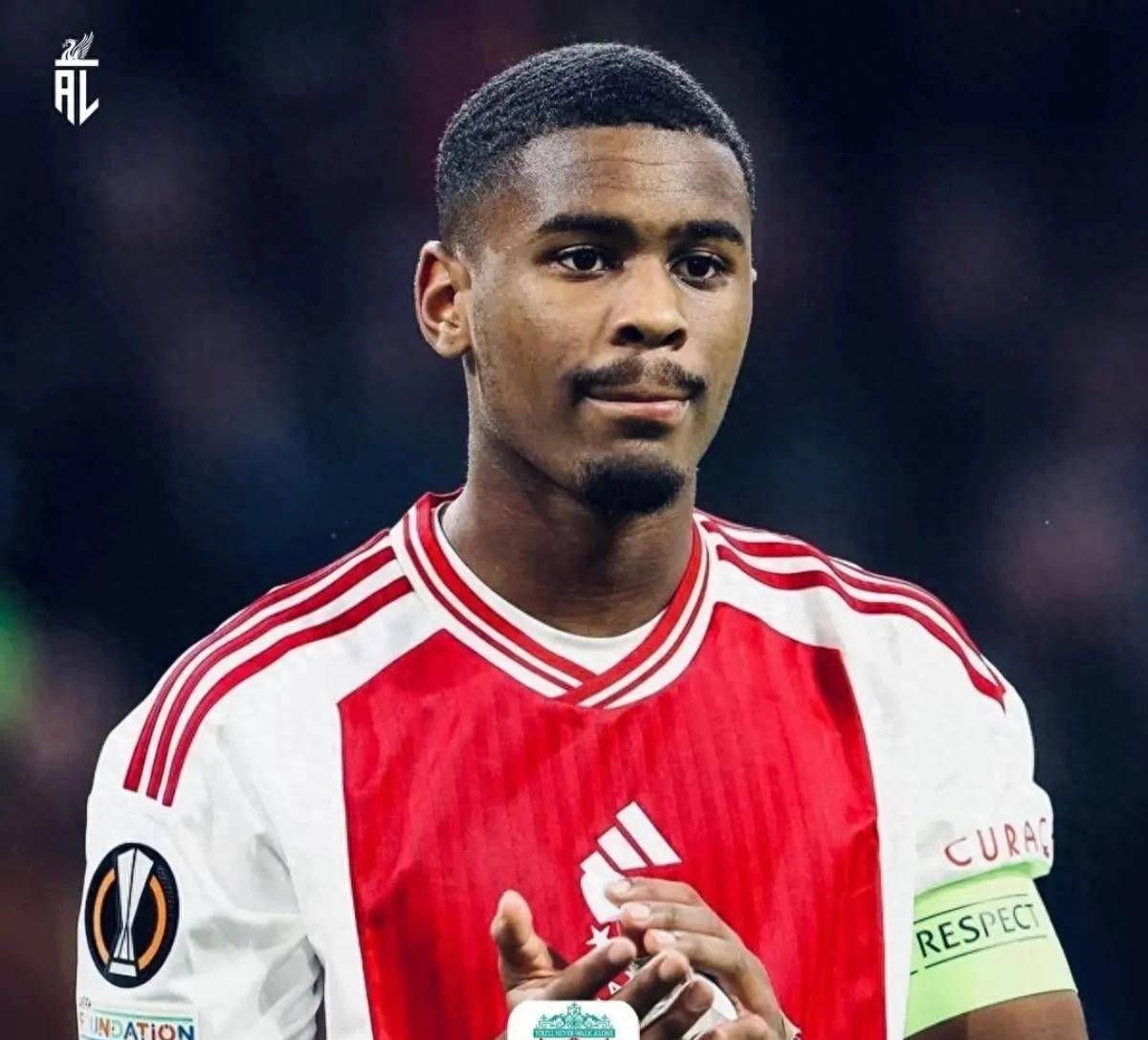 阿贾克斯新秀成长迅速，入选国家队