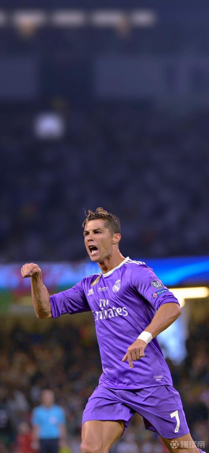 皇马胜利,C罗梅开二度,巴塞罗那紧追 皇马胜利,C罗梅开二度,巴塞罗那紧追