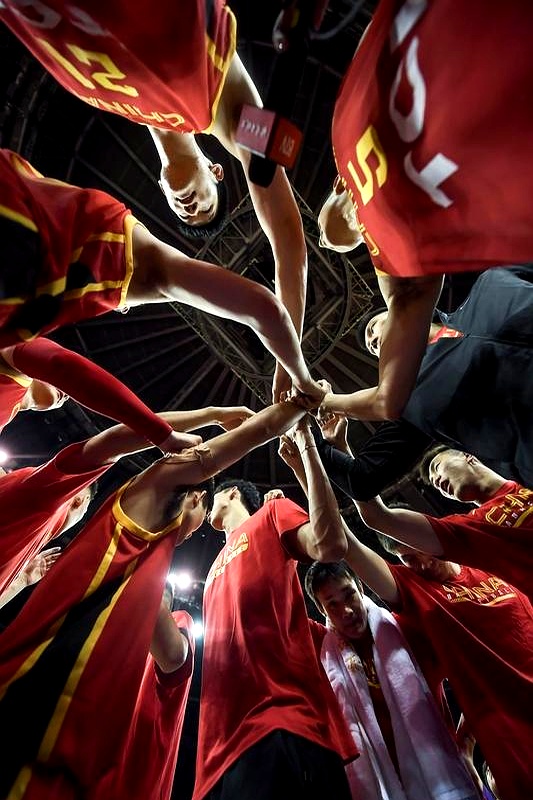 aoa体育活动-球员们的拼搏精神感动了无数球迷