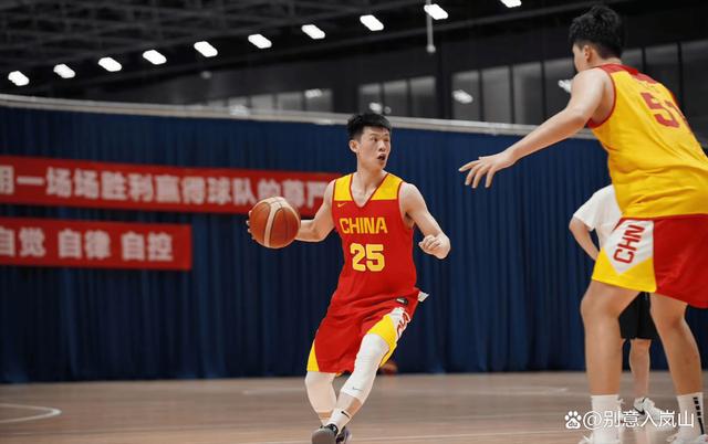 中超球队在训练中勤奋拼搏,备战充分的简单介绍 中超球队在训练中勤奋拼搏,备战充分的简单介绍