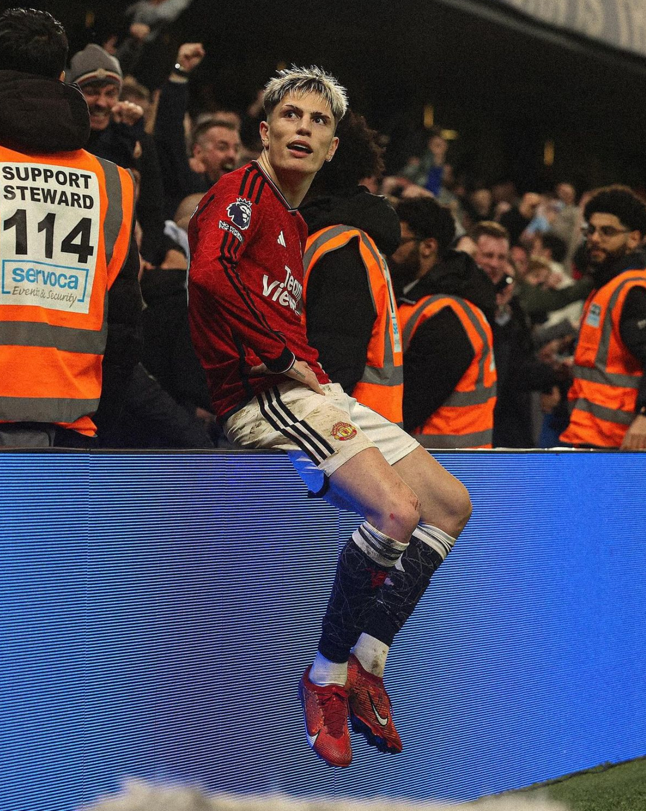 加纳队在国际足球赛事中取得重要胜利 加纳队在国际足球赛事中取得重要胜利