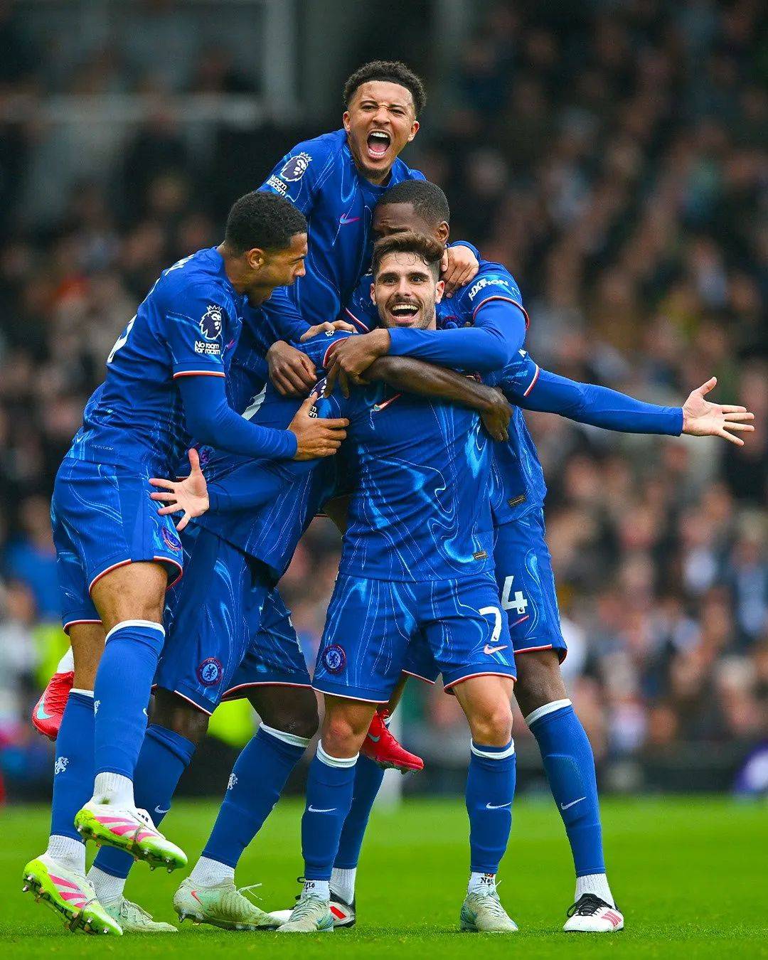 切尔西主场告捷,蓝军全力争胜的简单介绍 切尔西主场告捷,蓝军全力争胜的简单介绍