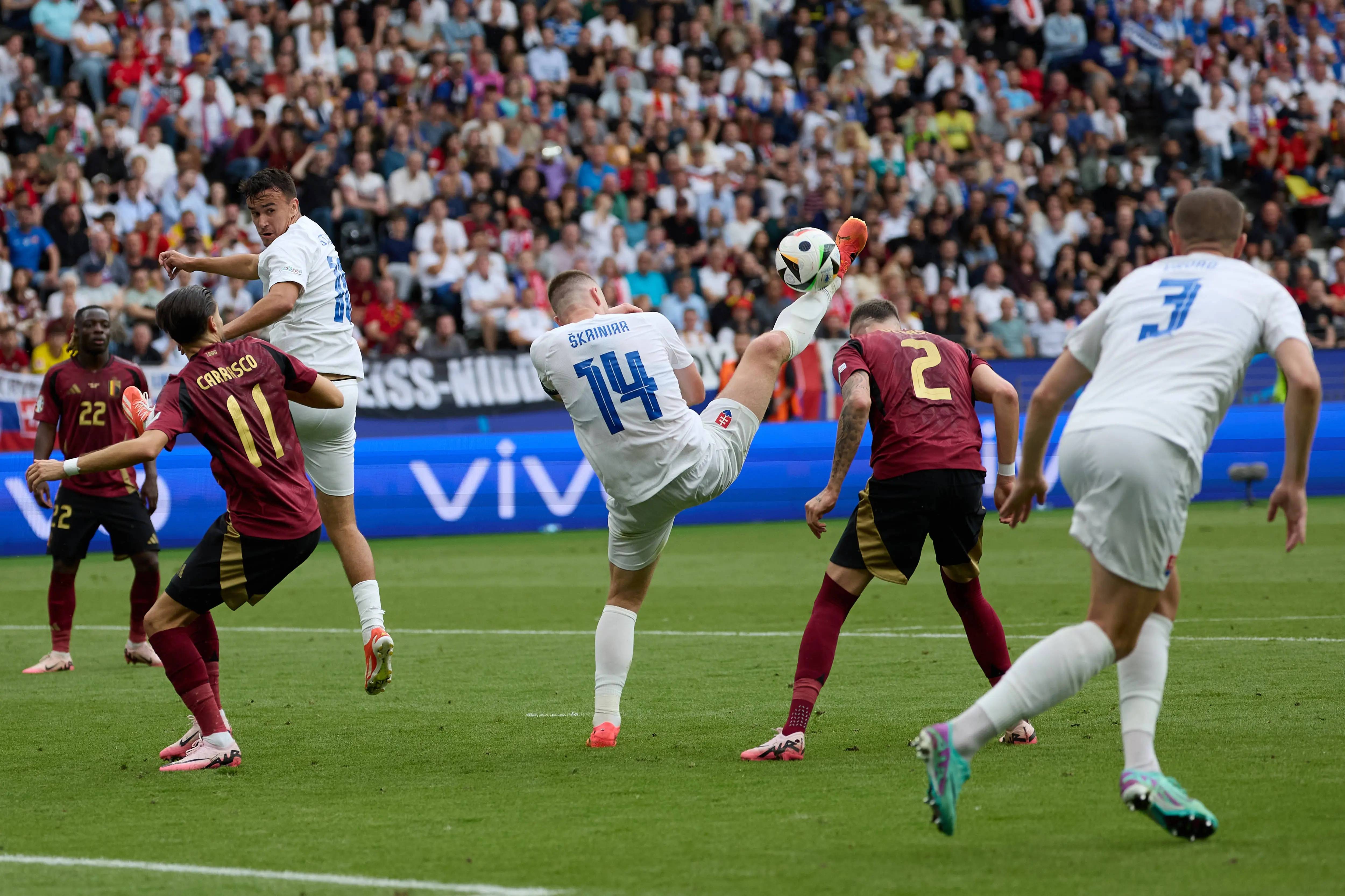 瑞典队在防守端表现出色,顺利战胜斯洛伐克 瑞典队在防守端表现出色,顺利战胜斯洛伐克