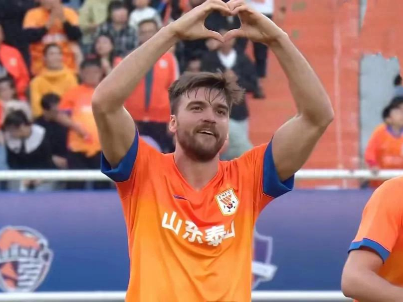 东亚球队在重要比赛中获胜 东亚球队在重要比赛中获胜