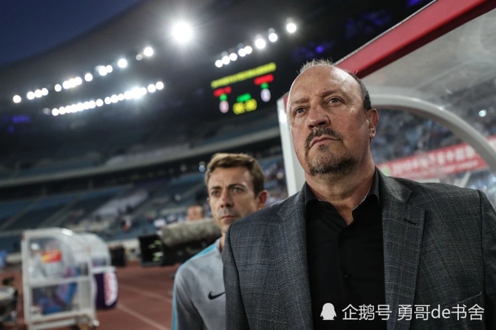 aoa体育教练-战术大师如何指导混乱球队，英超危机关头的简单介绍