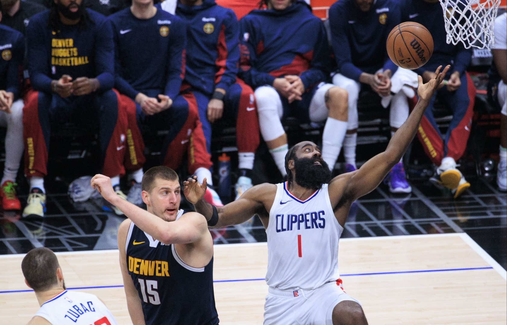 aoa体育官网-NBA常规赛筹备中，球星战术训练加大的简单介绍