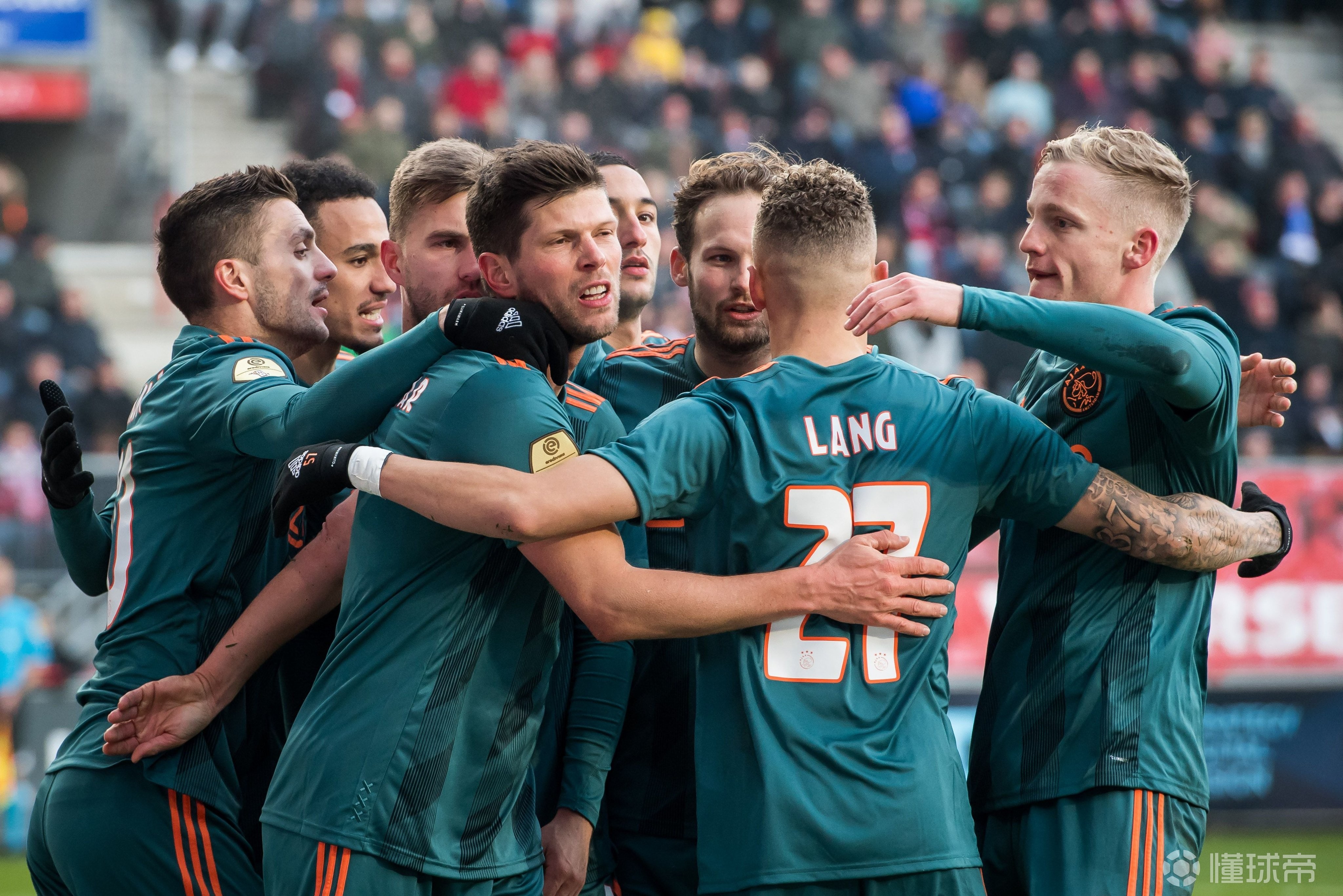 包含阿贾克斯势如破竹,大获全胜的词条 包含阿贾克斯势如破竹,大获全胜的词条