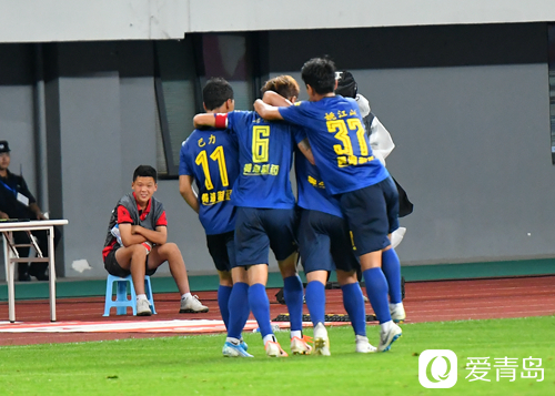 青岛黄海主场大胜辽宁宏运，取得三分