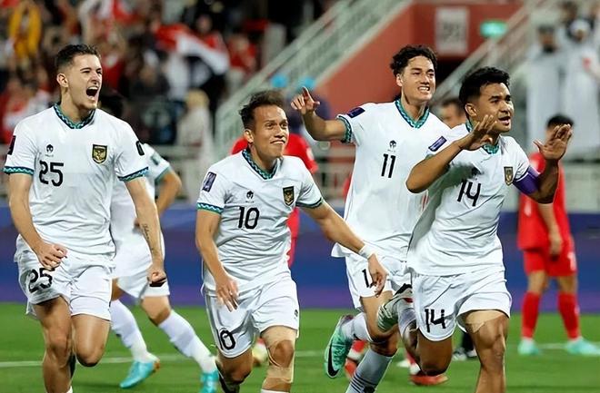 包含亚洲中心大放异彩,团队精神助球队破天荒的词条 包含亚洲中心大放异彩,团队精神助球队破天荒的词条