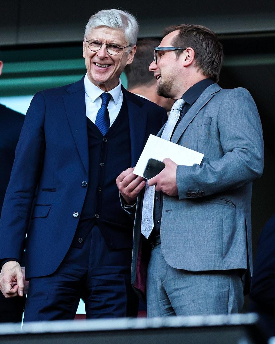 关于阿森纳风光不再！温格球队意外不敌乌革国小组赛告负的信息