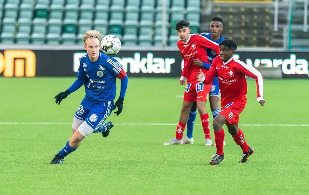 包含瑞典家超强对阵南特,谁将取得胜利?的词条 包含瑞典家超强对阵南特,谁将取得胜利?的词条