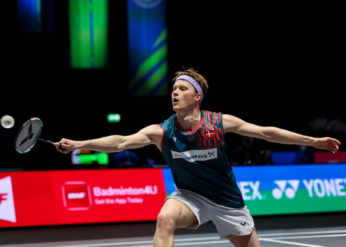 关于瑞士队逐渐跻身体育赛场的前列的信息 关于瑞士队逐渐跻身体育赛场的前列的信息