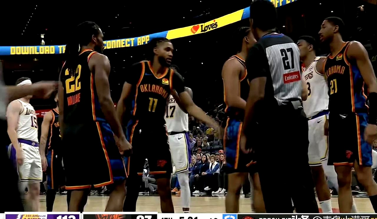 雷霆客场惨败勇士，雷吉杰克逊22分的简单介绍