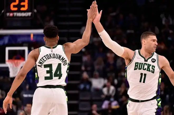 雄鹿主场力擒犹他爵士 雄鹿主场力擒犹他爵士