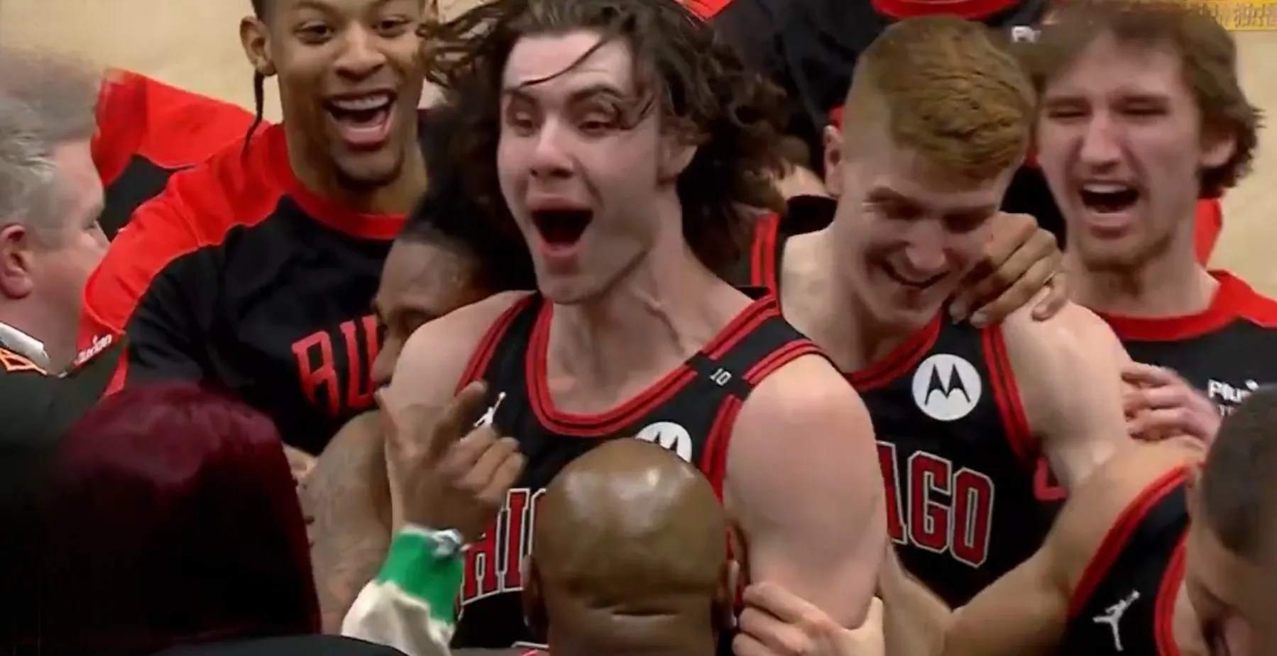 aoa体育课程-公牛逆转独行侠，迎来两连胜的简单介绍