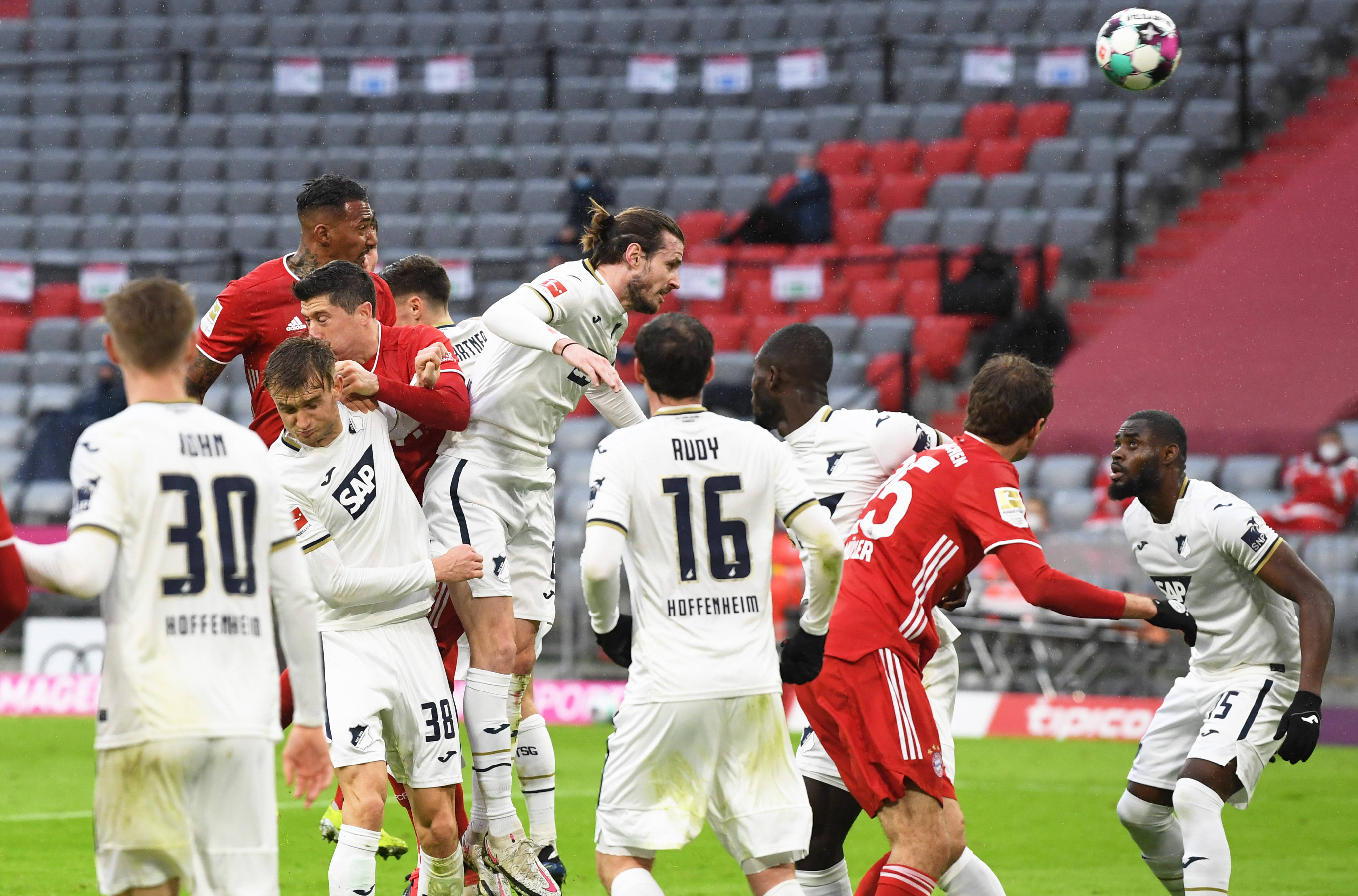 包含拜仁慕尼黑实现梦想,轻松取胜晋级的词条 包含拜仁慕尼黑实现梦想,轻松取胜晋级的词条